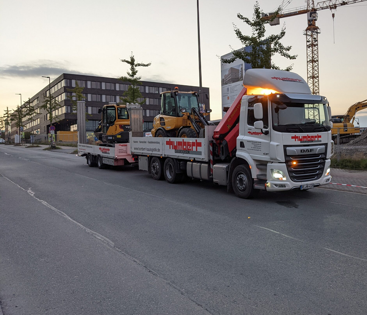 Humbert GmbH | Humbert GmbH – Erdbau, Transporte, Baustoff-Recycling, Silo-Transport / Silovermietung, Materialumschlag und Entsorgung
